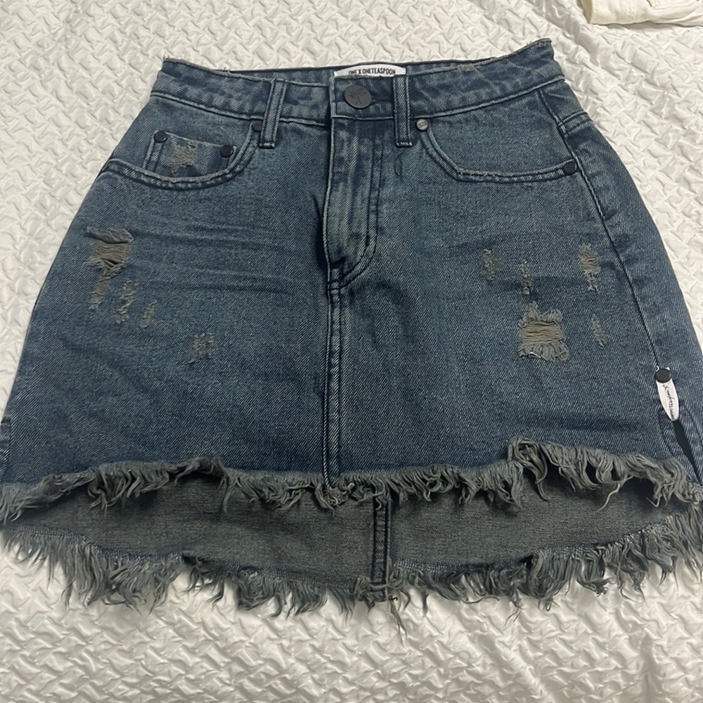 one teaspoon skirt in a size 23